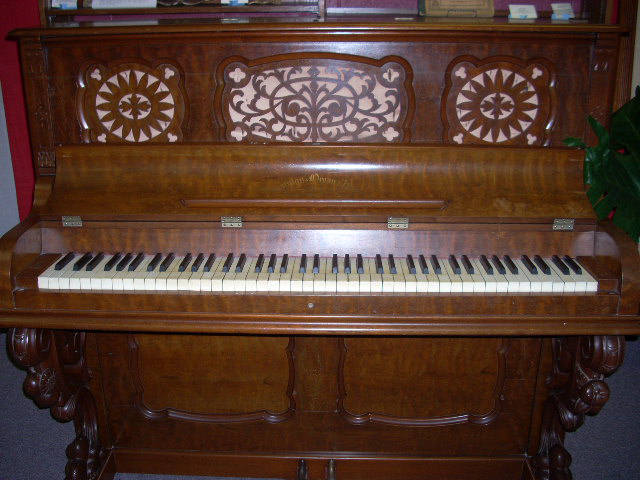 Dominion Upright